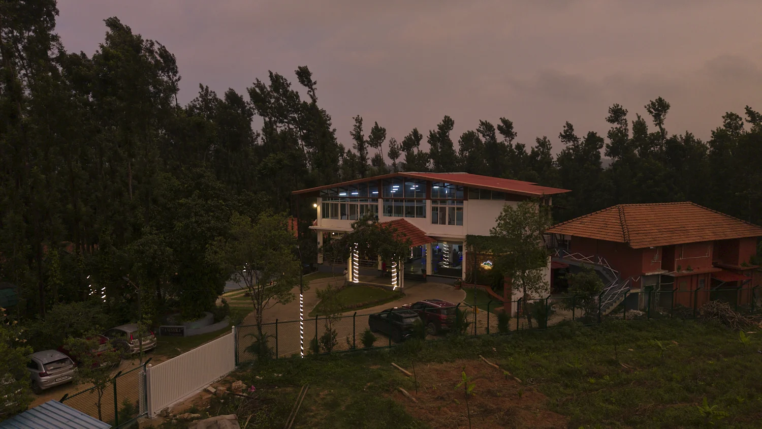 Coffee Grove Resort — aerial estate view 12
